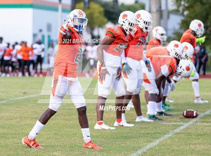 Thumbnail 1 in Seminole Seminoles vs. Jones Fightin' Tigers (Kickoff Classic) photogallery.