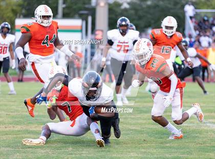 Thumbnail 3 in Seminole Seminoles vs. Jones Fightin' Tigers (Kickoff Classic) photogallery.