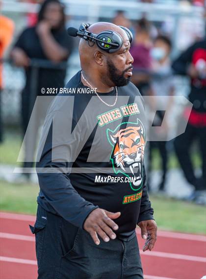 Thumbnail 1 in Seminole Seminoles vs. Jones Fightin' Tigers (Kickoff Classic) photogallery.