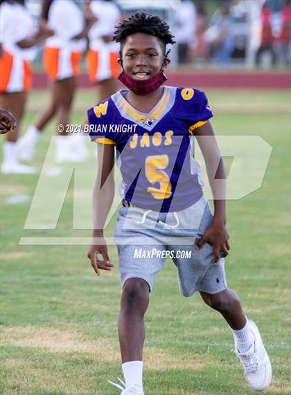 Thumbnail 3 in Seminole Seminoles vs. Jones Fightin' Tigers (Kickoff Classic) photogallery.