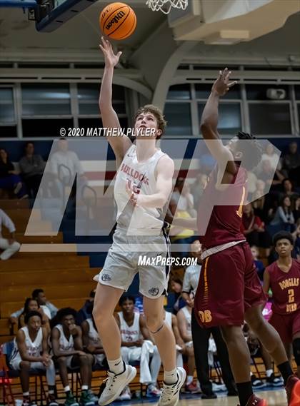 Thumbnail 1 in Douglas Byrd @ Terry Sanford photogallery.