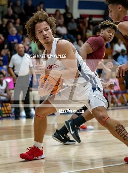 Thumbnail 1 in Douglas Byrd @ Terry Sanford photogallery.