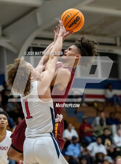 Thumbnail 2 in Douglas Byrd @ Terry Sanford photogallery.