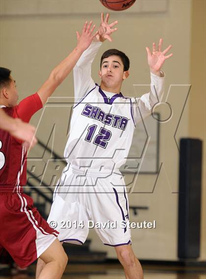 Thumbnail 2 in Lowel vs. Shasta (Trojan Toss-Up) photogallery.