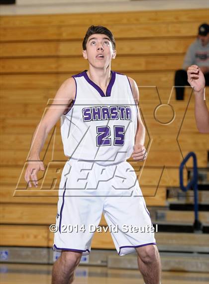 Thumbnail 2 in Lowel vs. Shasta (Trojan Toss-Up) photogallery.