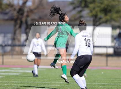 Thumbnail 3 in Mabank vs. Garland (Terrell Winter Classic) photogallery.