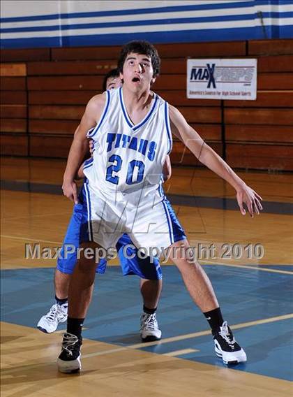 Thumbnail 1 in San Marino vs San Gabriel photogallery.