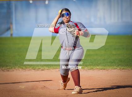 Thumbnail 1 in McClintock VS Valley Christian photogallery.