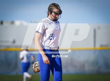 Thumbnail 1 in McClintock VS Valley Christian photogallery.