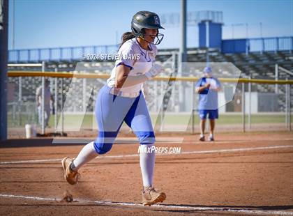 Thumbnail 1 in McClintock VS Valley Christian photogallery.