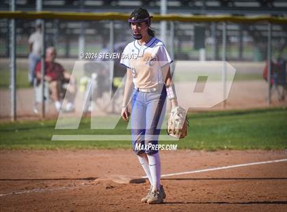 Thumbnail 3 in McClintock VS Valley Christian photogallery.