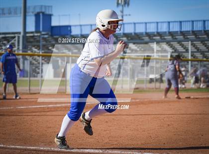 Thumbnail 1 in McClintock VS Valley Christian photogallery.