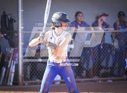 Thumbnail 2 in McClintock VS Valley Christian photogallery.