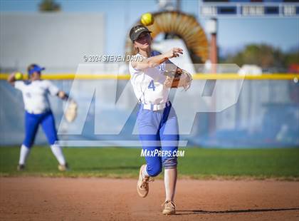 Thumbnail 1 in McClintock VS Valley Christian photogallery.
