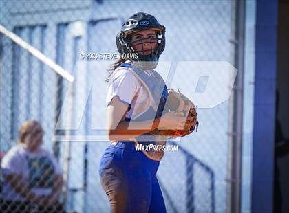 Thumbnail 3 in McClintock VS Valley Christian photogallery.