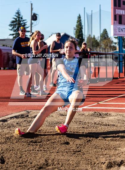 Thumbnail 3 in Rob Allen Twilight Invitational (Long Jump) photogallery.