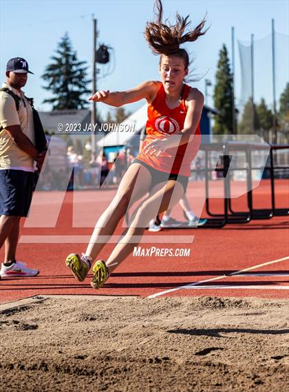 Thumbnail 3 in Rob Allen Twilight Invitational (Long Jump) photogallery.
