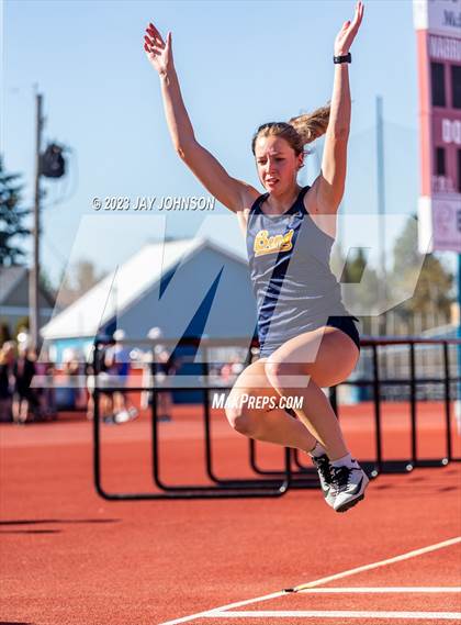 Thumbnail 3 in Rob Allen Twilight Invitational (Long Jump) photogallery.