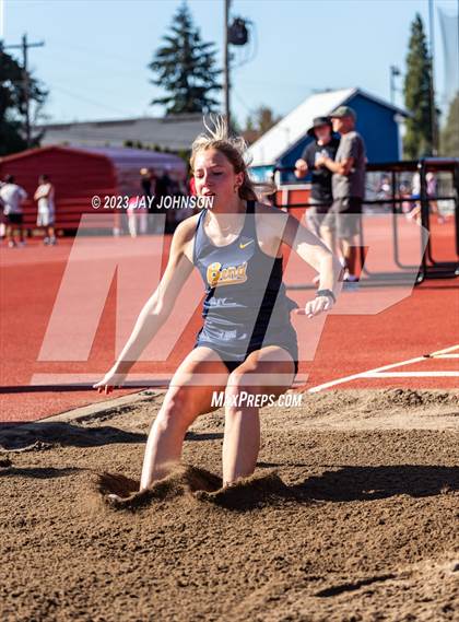 Thumbnail 3 in Rob Allen Twilight Invitational (Long Jump) photogallery.