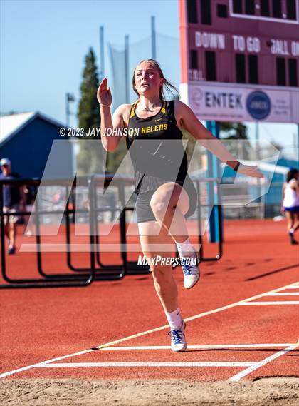 Thumbnail 3 in Rob Allen Twilight Invitational (Long Jump) photogallery.
