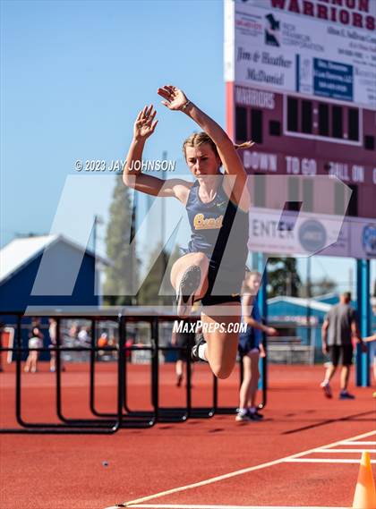 Thumbnail 3 in Rob Allen Twilight Invitational (Long Jump) photogallery.