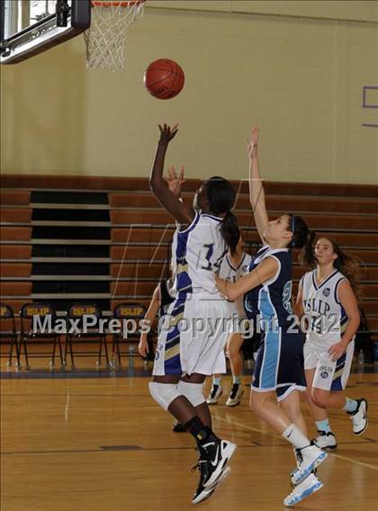Thumbnail 1 in Rocky Point @ Islip photogallery.