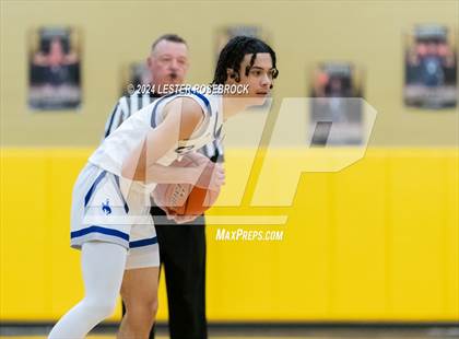 Thumbnail 2 in Edna vs. Lytle (UIL 3A Area Playoffs) photogallery.