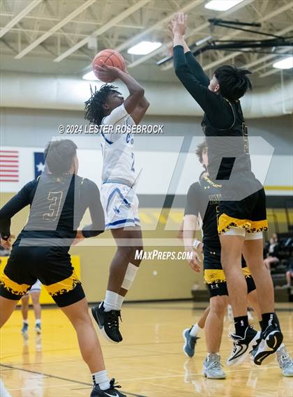 Thumbnail 3 in Edna vs. Lytle (UIL 3A Area Playoffs) photogallery.