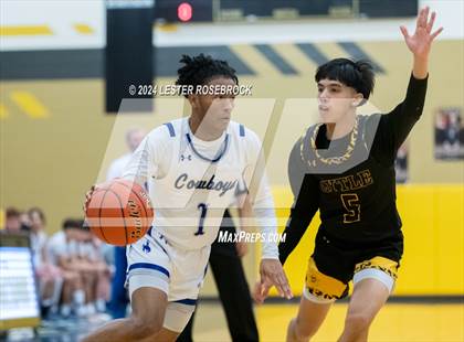 Thumbnail 3 in Edna vs. Lytle (UIL 3A Area Playoffs) photogallery.