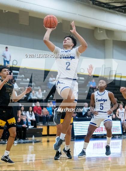 Thumbnail 2 in Edna vs. Lytle (UIL 3A Area Playoffs) photogallery.