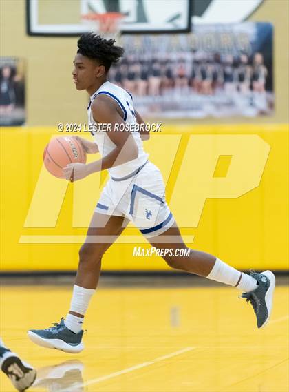 Thumbnail 1 in Edna vs. Lytle (UIL 3A Area Playoffs) photogallery.