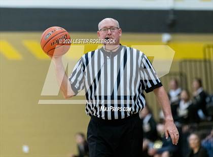 Thumbnail 2 in Edna vs. Lytle (UIL 3A Area Playoffs) photogallery.