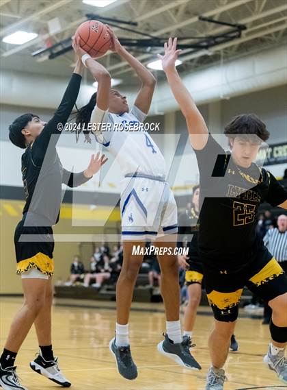 Thumbnail 2 in Edna vs. Lytle (UIL 3A Area Playoffs) photogallery.