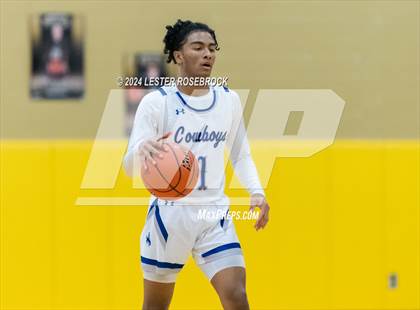 Thumbnail 2 in Edna vs. Lytle (UIL 3A Area Playoffs) photogallery.