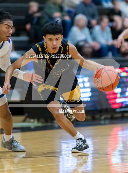 Thumbnail 1 in Edna vs. Lytle (UIL 3A Area Playoffs) photogallery.