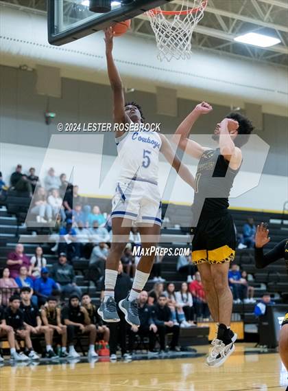 Thumbnail 2 in Edna vs. Lytle (UIL 3A Area Playoffs) photogallery.