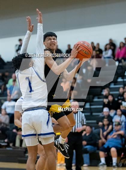 Thumbnail 1 in Edna vs. Lytle (UIL 3A Area Playoffs) photogallery.