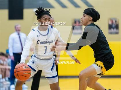 Thumbnail 1 in Edna vs. Lytle (UIL 3A Area Playoffs) photogallery.