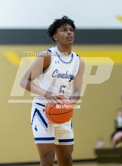 Thumbnail 1 in Edna vs. Lytle (UIL 3A Area Playoffs) photogallery.