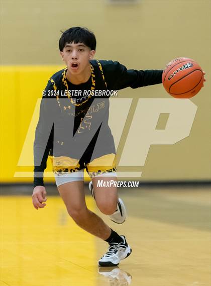 Thumbnail 3 in Edna vs. Lytle (UIL 3A Area Playoffs) photogallery.