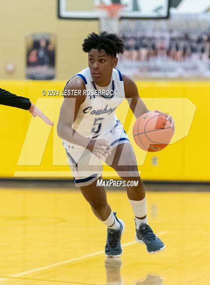 Thumbnail 2 in Edna vs. Lytle (UIL 3A Area Playoffs) photogallery.