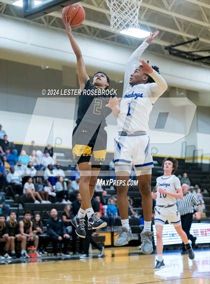 Thumbnail 2 in Edna vs. Lytle (UIL 3A Area Playoffs) photogallery.