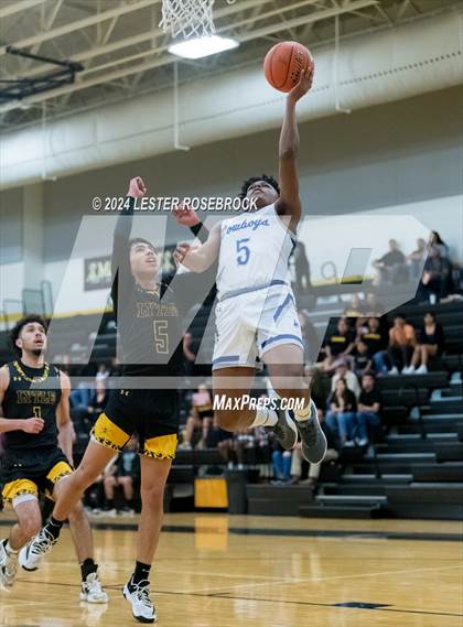 Thumbnail 3 in Edna vs. Lytle (UIL 3A Area Playoffs) photogallery.