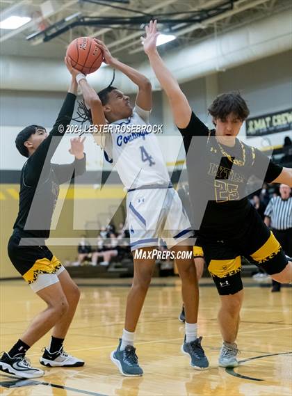 Thumbnail 1 in Edna vs. Lytle (UIL 3A Area Playoffs) photogallery.