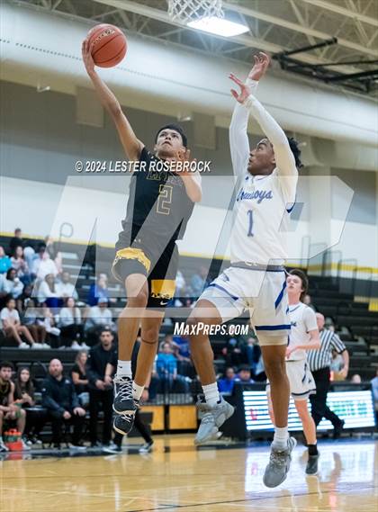Thumbnail 1 in Edna vs. Lytle (UIL 3A Area Playoffs) photogallery.