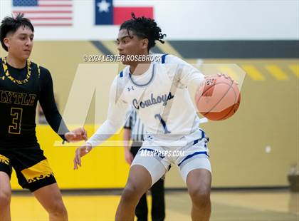 Thumbnail 2 in Edna vs. Lytle (UIL 3A Area Playoffs) photogallery.