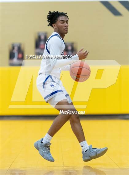 Thumbnail 2 in Edna vs. Lytle (UIL 3A Area Playoffs) photogallery.