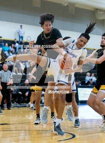 Thumbnail 3 in Edna vs. Lytle (UIL 3A Area Playoffs) photogallery.
