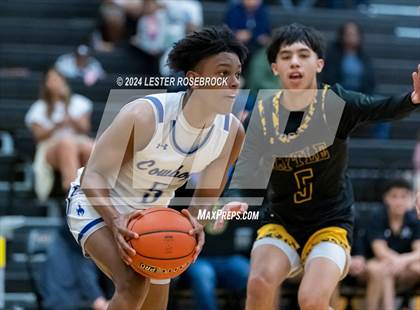Thumbnail 3 in Edna vs. Lytle (UIL 3A Area Playoffs) photogallery.