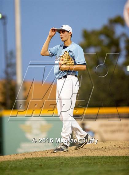 Thumbnail 2 in Redwood vs. Tehachapi (CIF Central Section Div II Final) photogallery.
